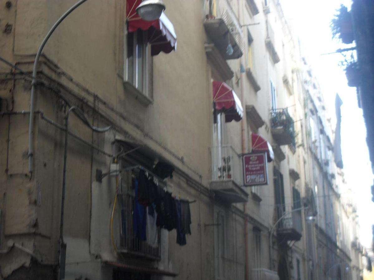 B&Bhotel Emmanuel Napoli Kültér fotó